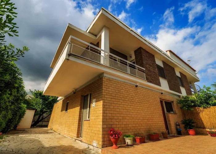 Sole & Luna Bed and Breakfast Φόρμια